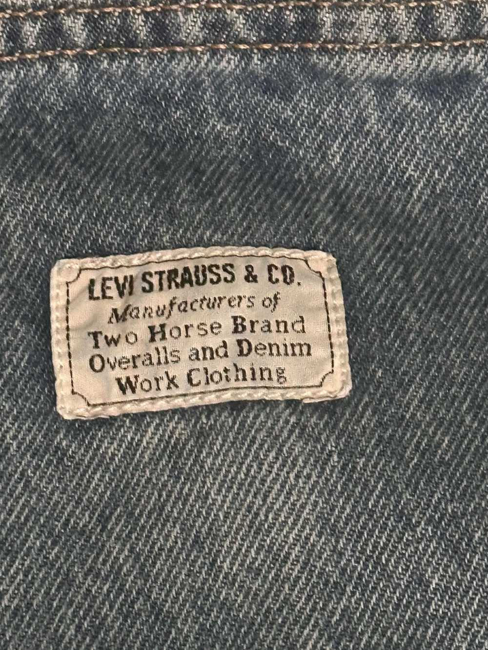 Levi’s Women’s XL Blue Denim Short Overalls Relaxed Baggy Fit - Picture 4 of 7